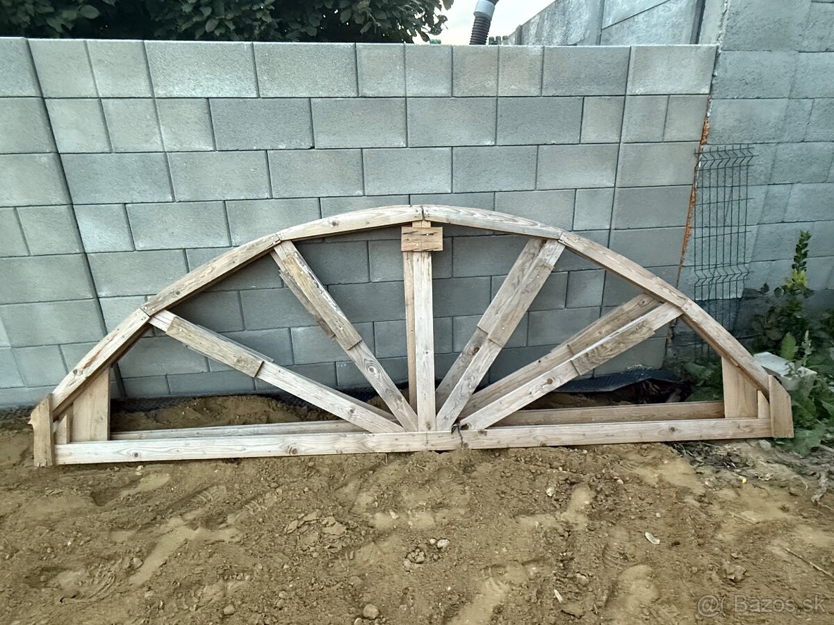 Ramenaty vinna pivnica tehla