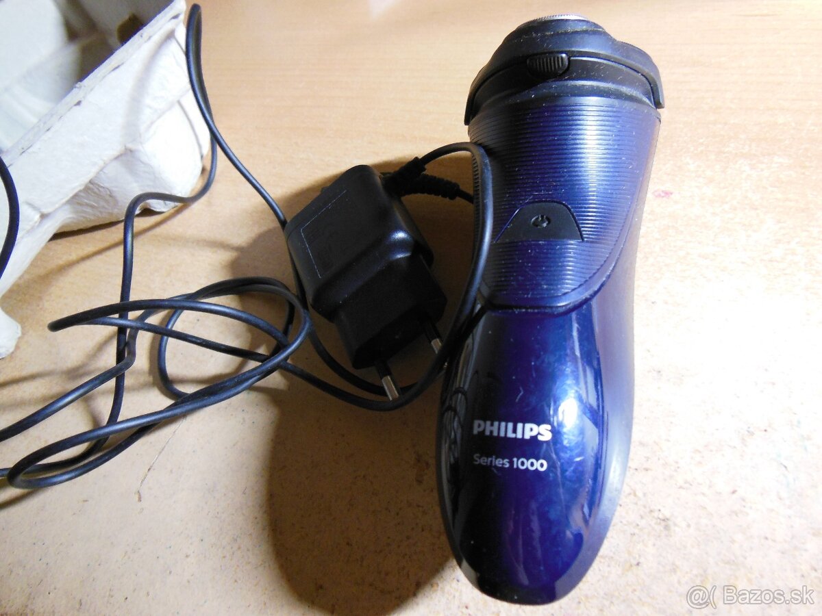 Holiaci strojček PHILIPS Series 1000