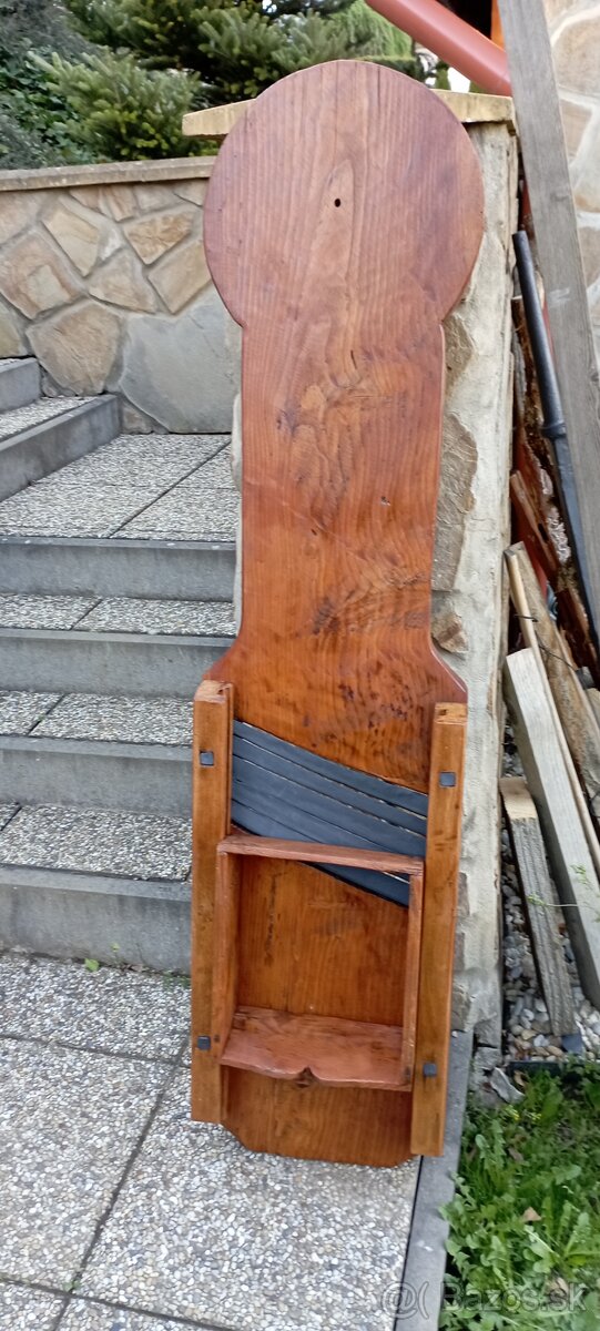 Staré drevené strúhadlo na kapustu 2