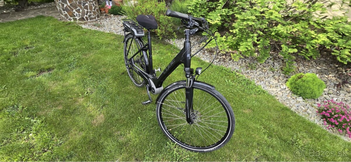 Elektrobicykel značky Cube