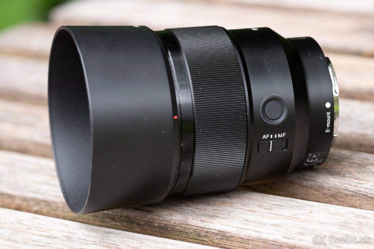 Sony FE 85mm f 1.8