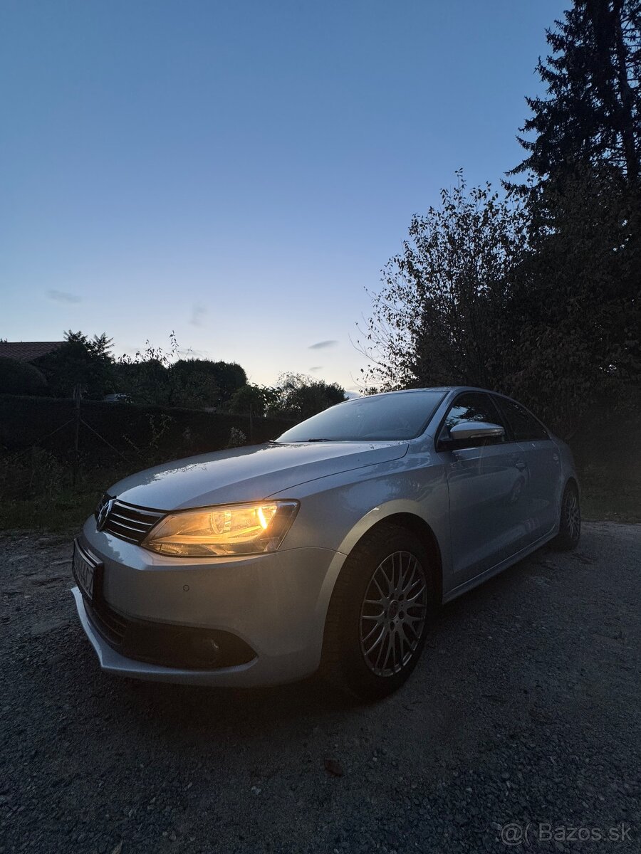 Predám Volkswagen Jetta 1.2 TSI 77kw