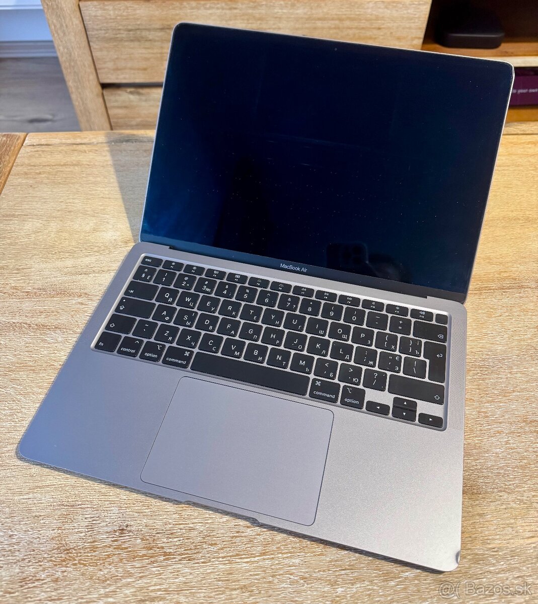 MacBook Air 13” (2020) – i3 / 8GB / 256GB SSD – Space Gray