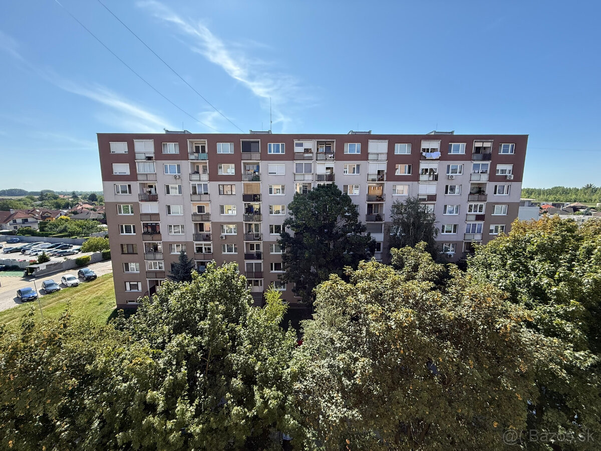 Na predaj Veľkometrážny 1-izbový byt 48m² Šaľa/Veča