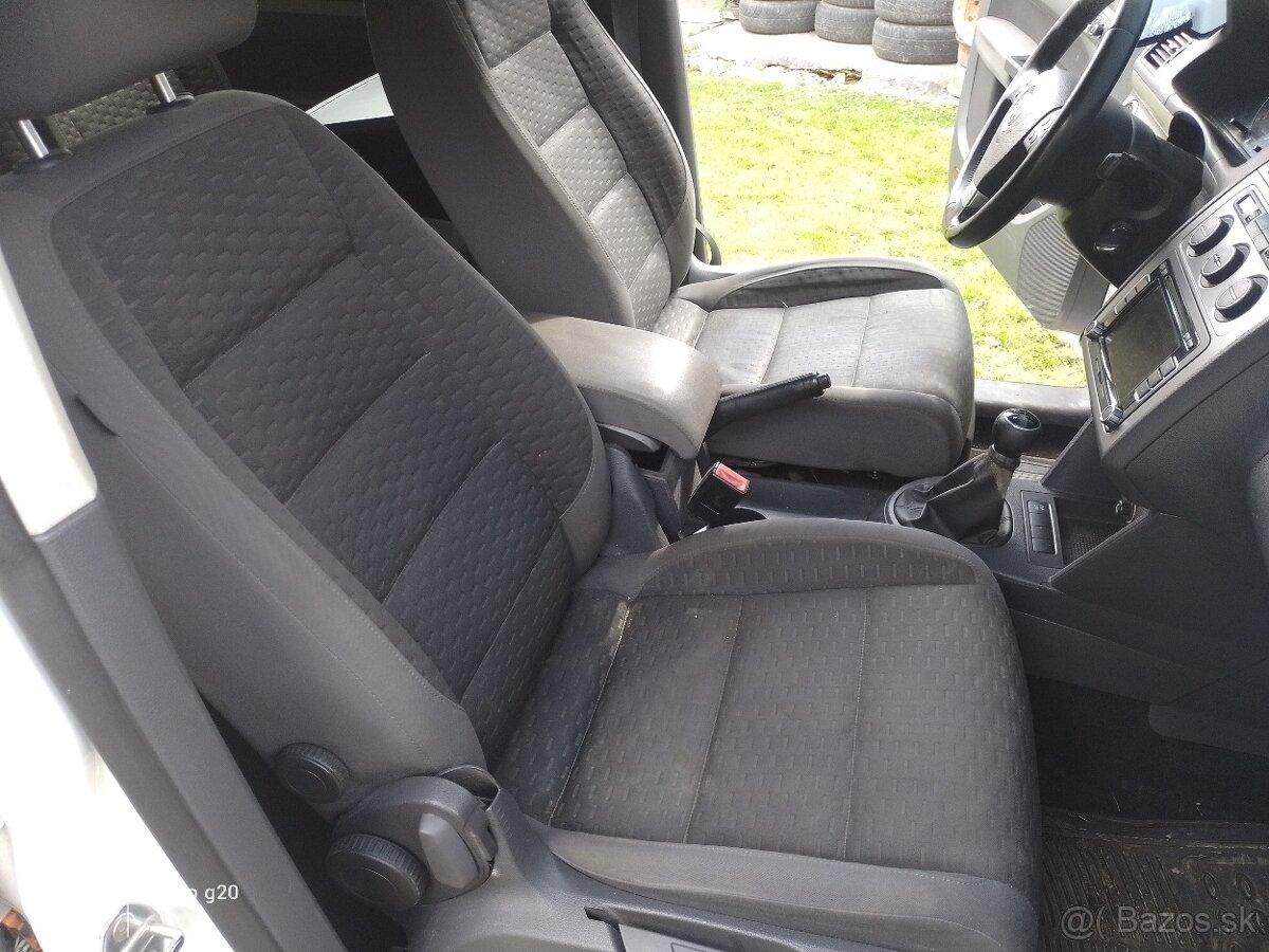 Vyhrievané sedadlá Touran Caddy