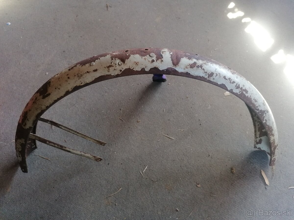 Zadný blatník na Stadion s11