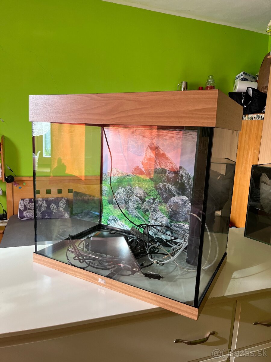 Akváriá JUWEL a AQUAEL