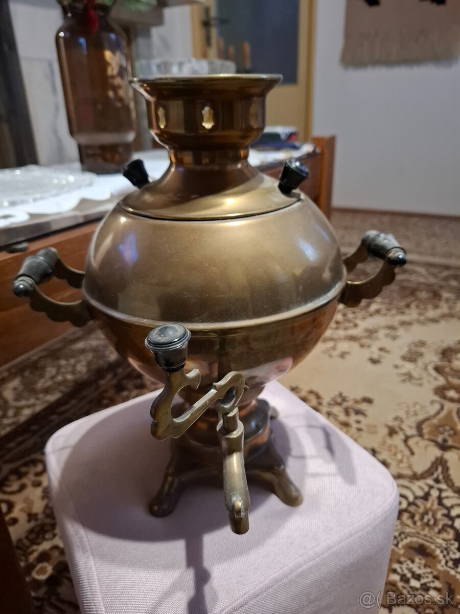 Ruský samovar elektrický