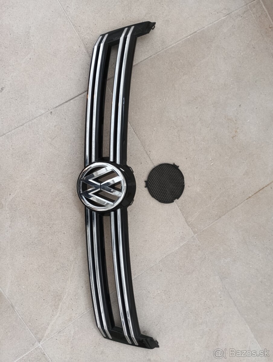 VW Tiguan R - Line predná mriežka