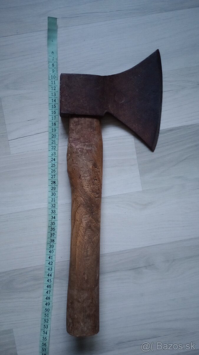 Starožitná sekera tesárska kresačka