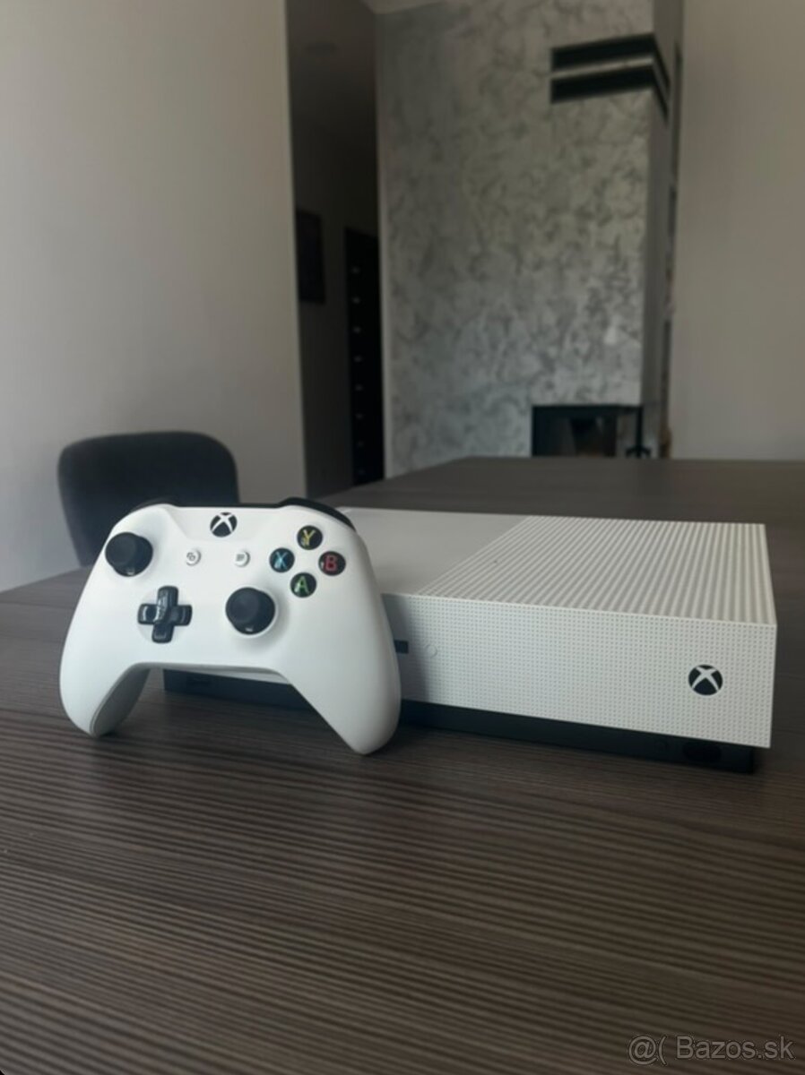 Xbox one S 500 GB