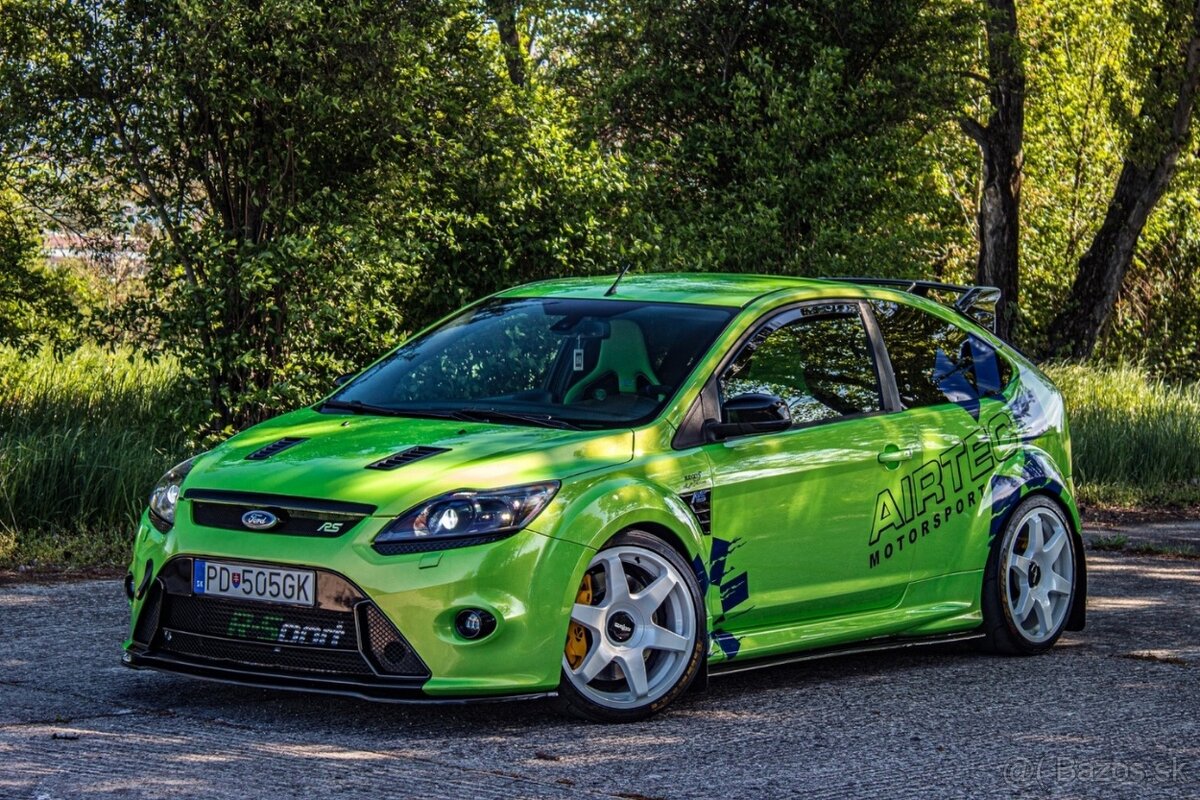 Ford Focus RS 2.5T 405PS (aj na splátky)