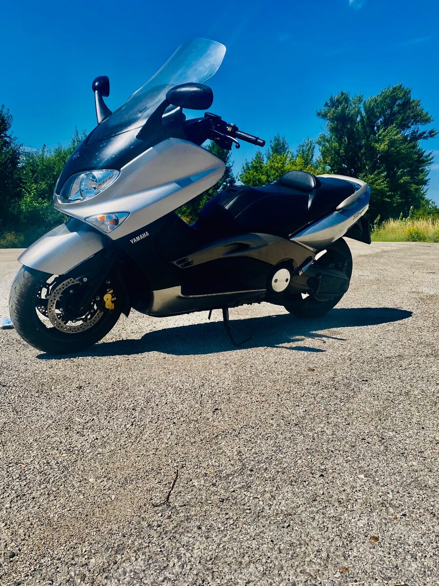 YAMAHA T-MAX 500i