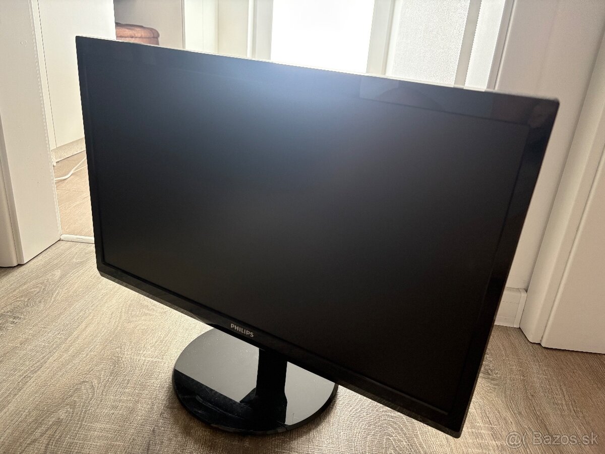 Predám monitor Philips 246V5L – 24” Full HD (53 x 30 cm)
