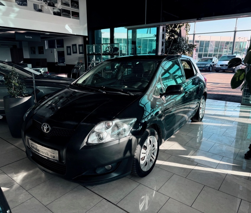 Toyota Auris 2.0D, SK ŠPZ 12.mes.záruka