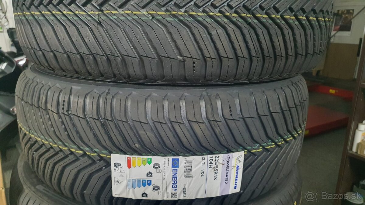 Michelin Crossclimate 2 235/55 R18