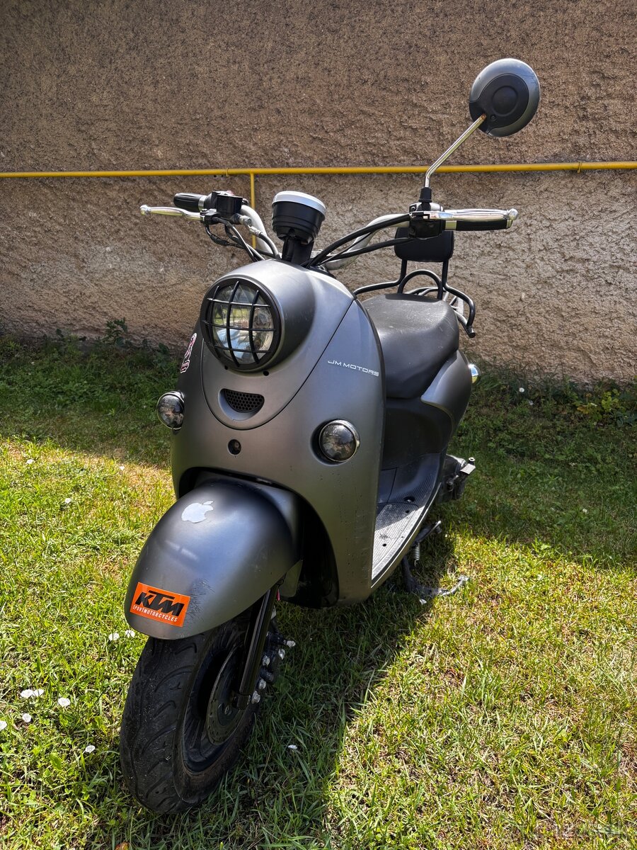 Skúter 50 cc