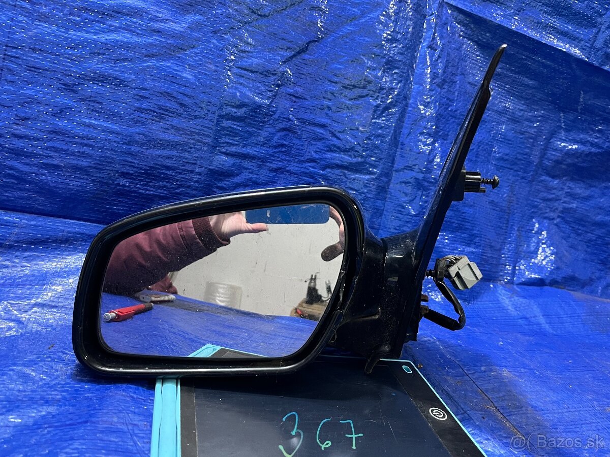 LAVE PREDNE ZRKADLO FORD FOCUS MK2