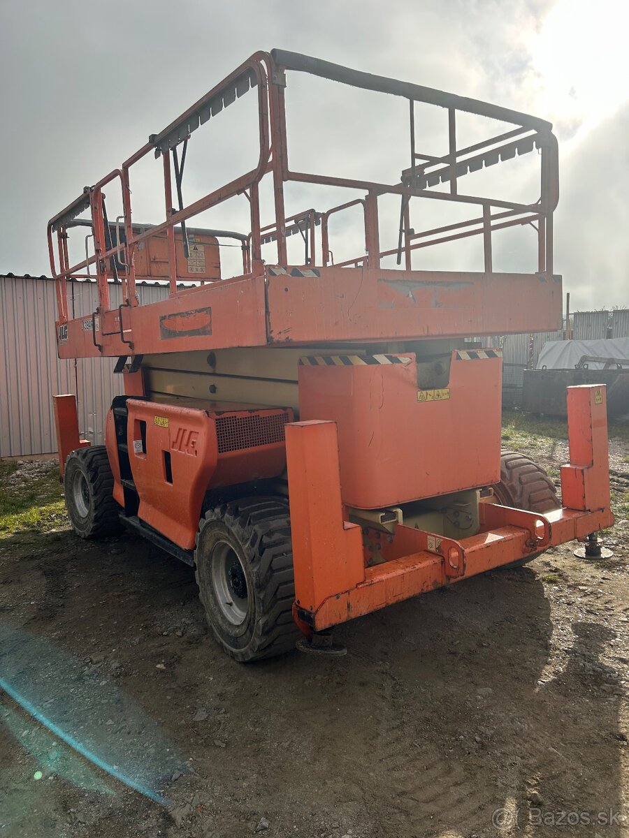 nožnicová plošina JLG 4394RT