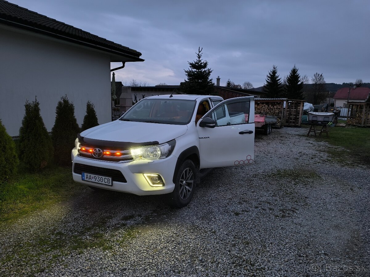 Toyota Hilux 2.4D 110kw - 150HP.Manuál 6st.125xxx km