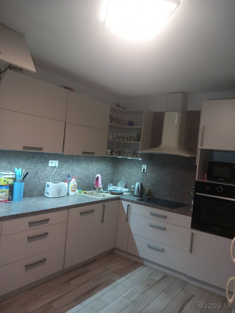 Dám do pren. veľký 2i byt 75m2