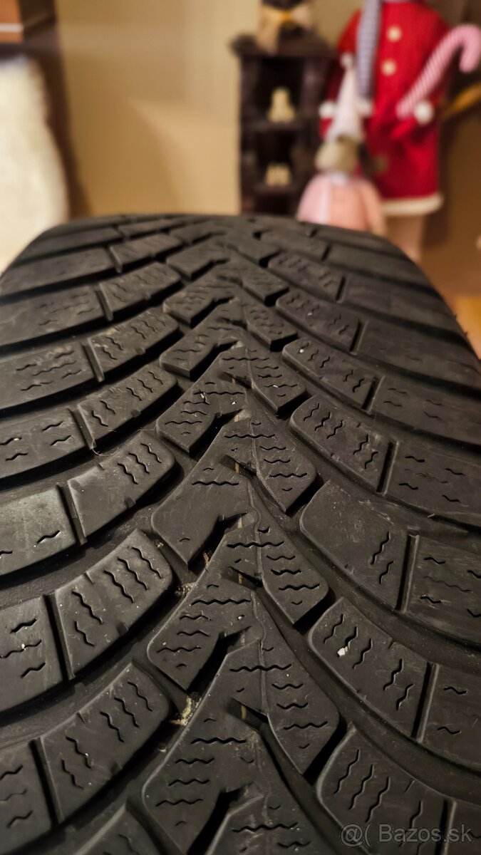 Falken Eurowinter HS01 215/60 R16 4ks zimné pneu