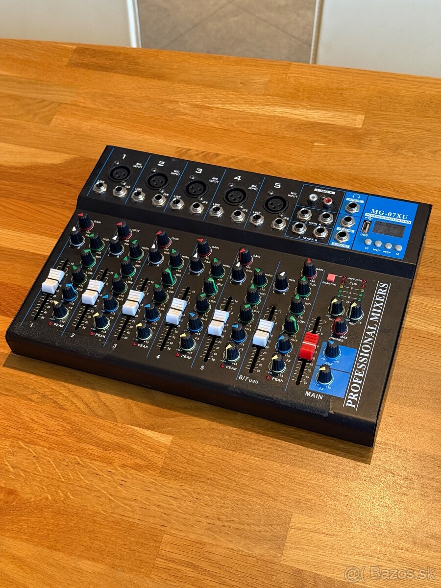 Mixážny pult MG-07 XU
