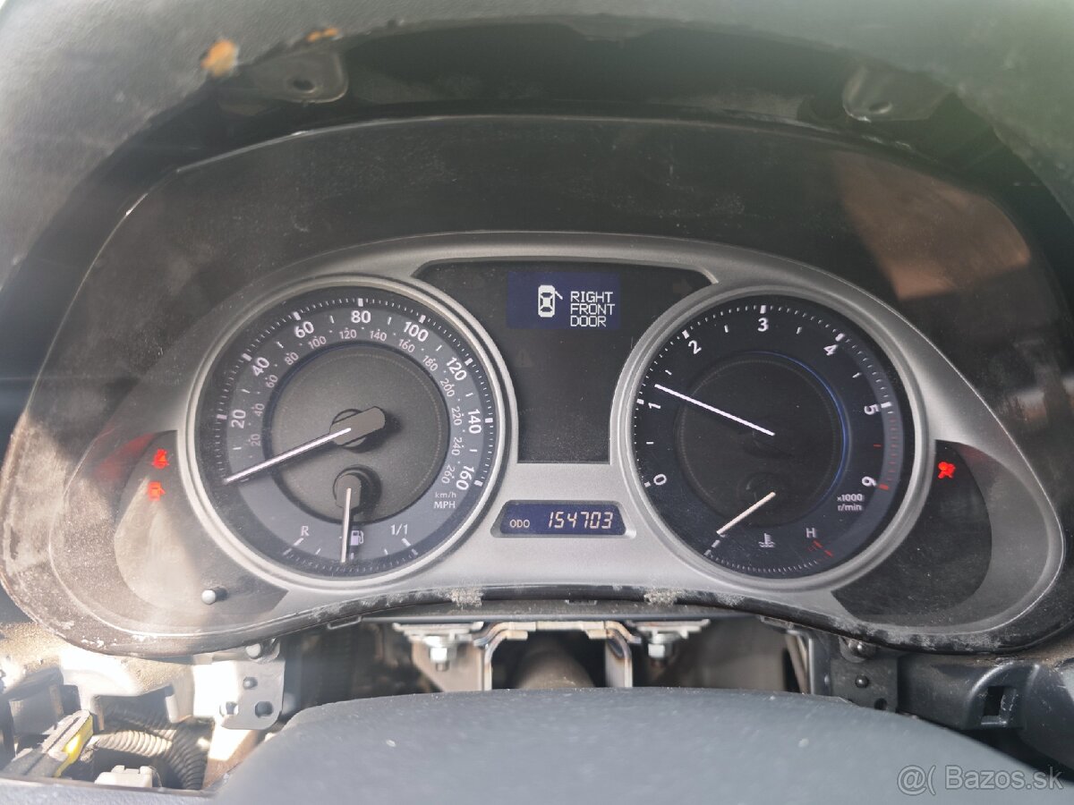 Lexus IS220d budíky