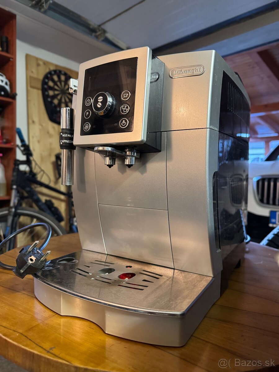 Kávovar Delonghi