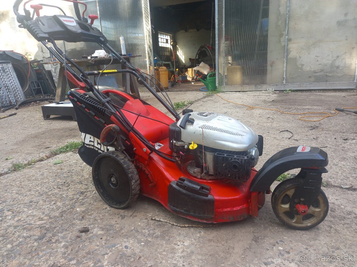 Kosačka s pojazdom - HECHT 5483 SWE