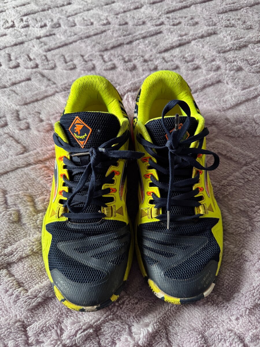 Tenisky na tenis