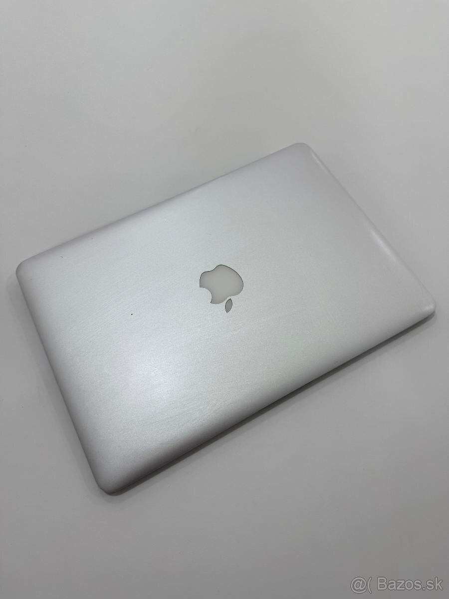 Predám macbook air A1304