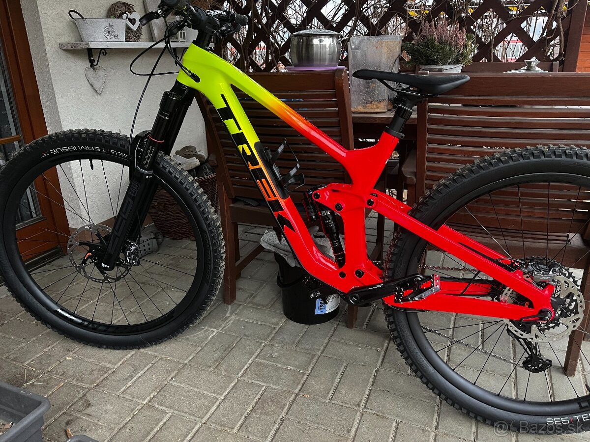 celoodpružený bicykel trek slash 9.8 XT