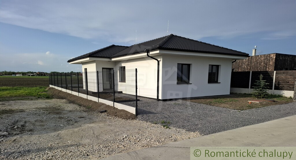 Na predaj bungalov v obci Mostová pri Galante, s 3 spálňam