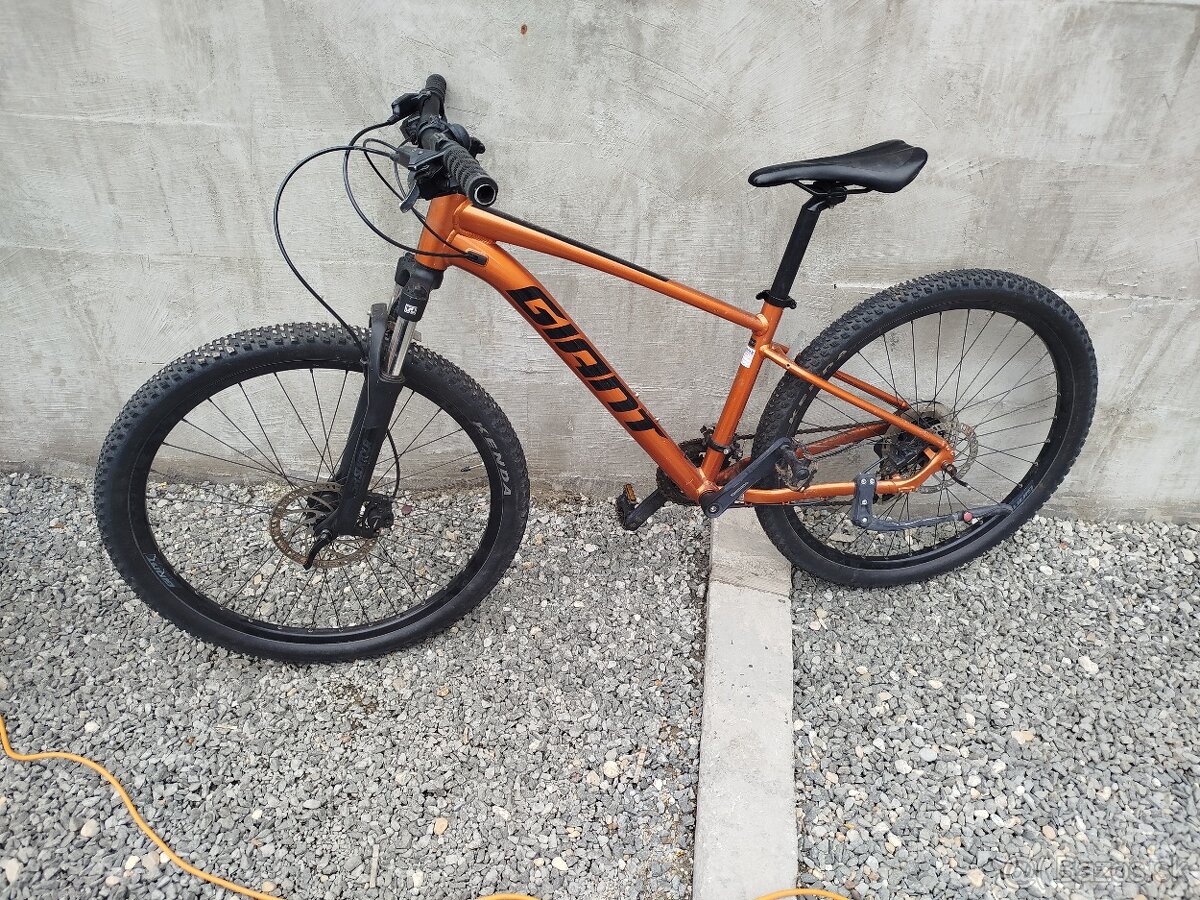 Predam Bycikel značka GIANT TALON