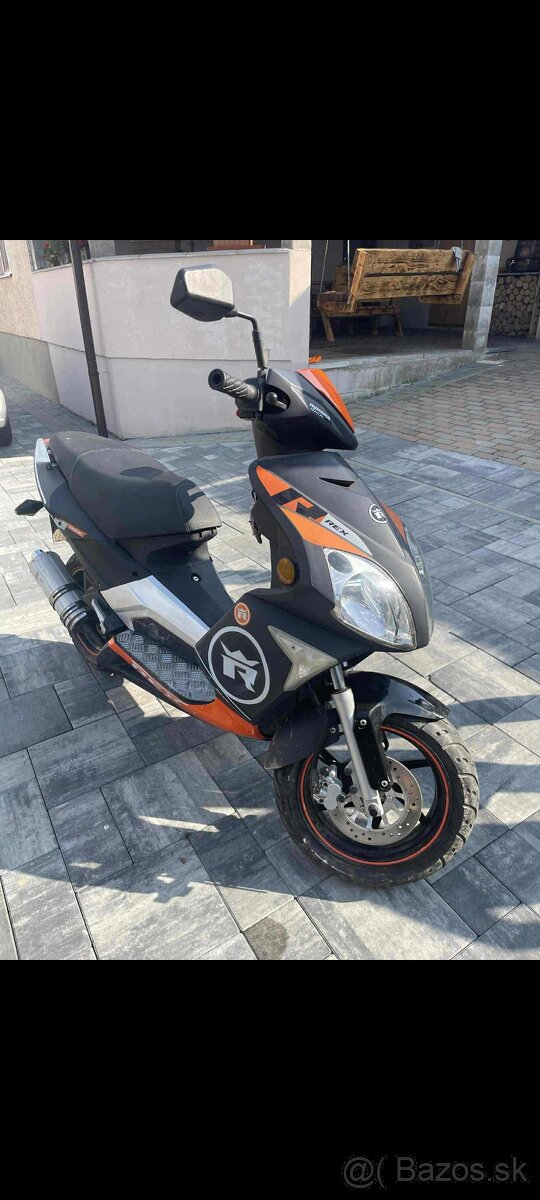 Skúter 50