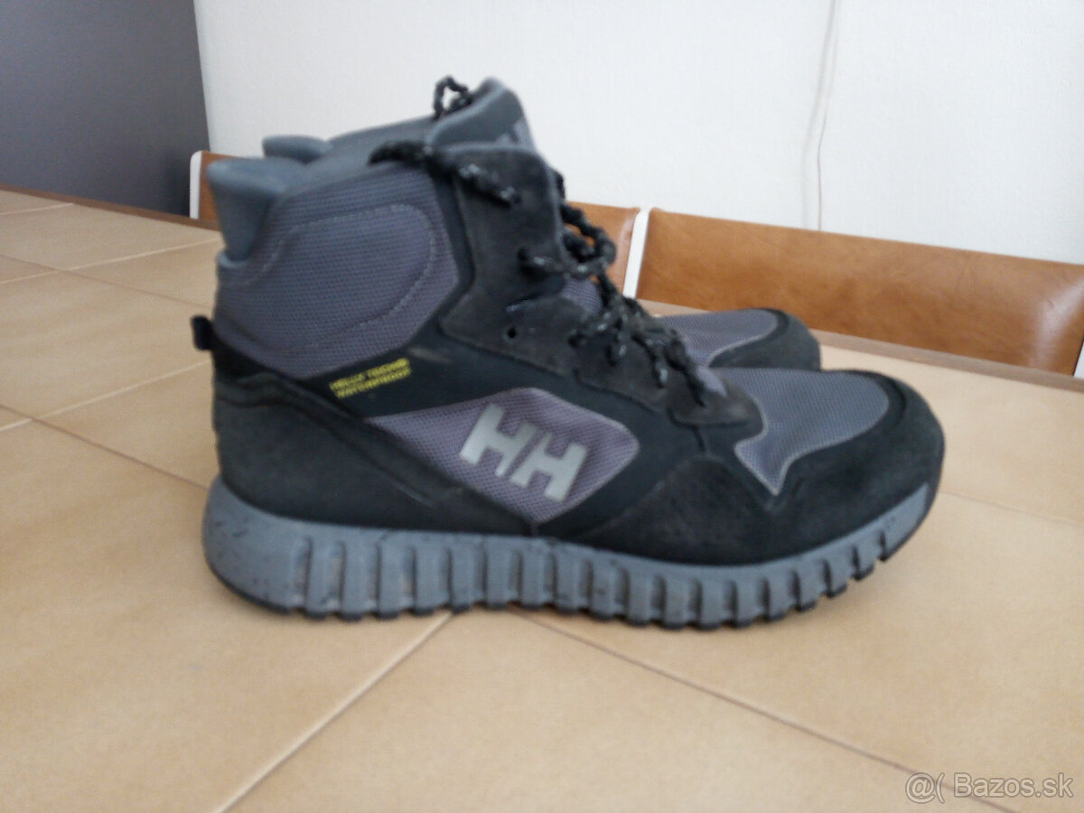 Panska kozena sportova obuv HELLY HANSEN.