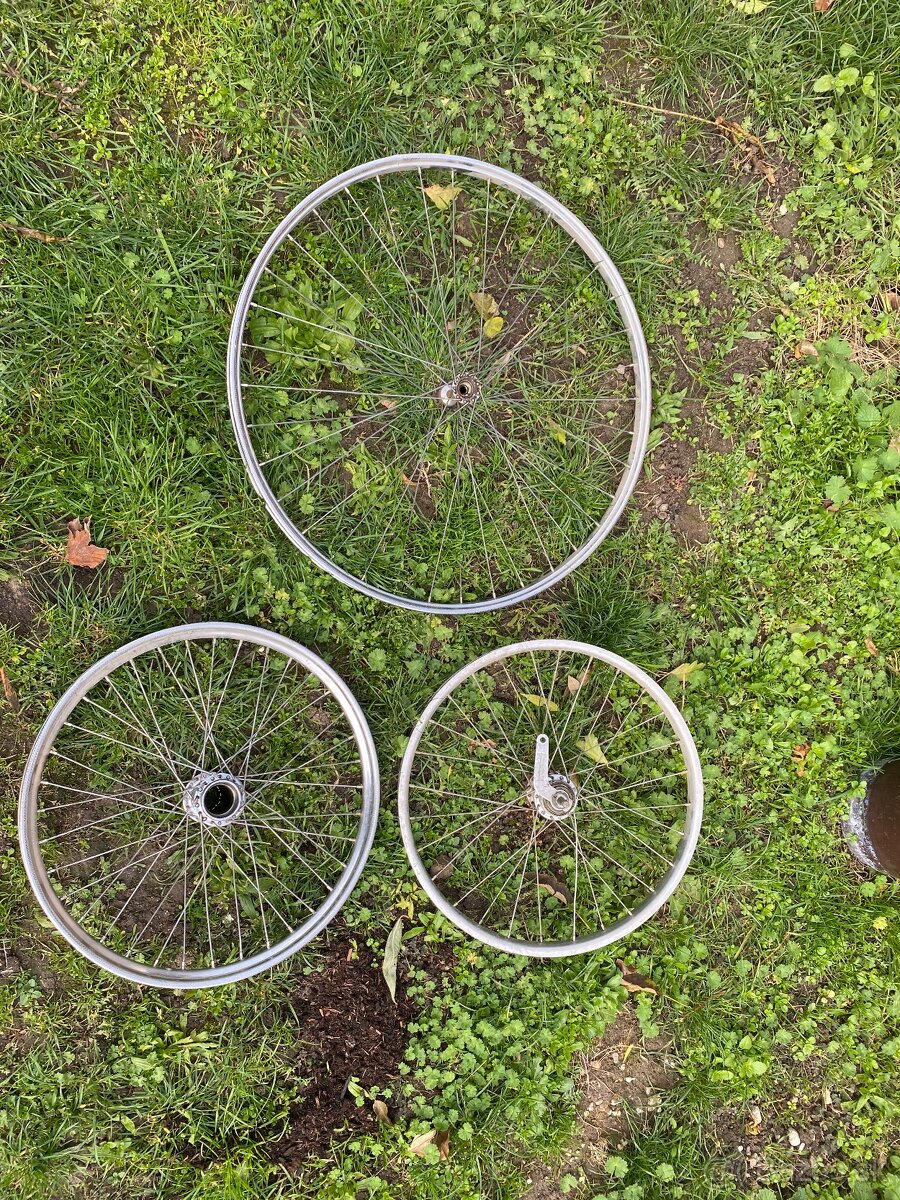 Favorit kolesa na retro  bicykel