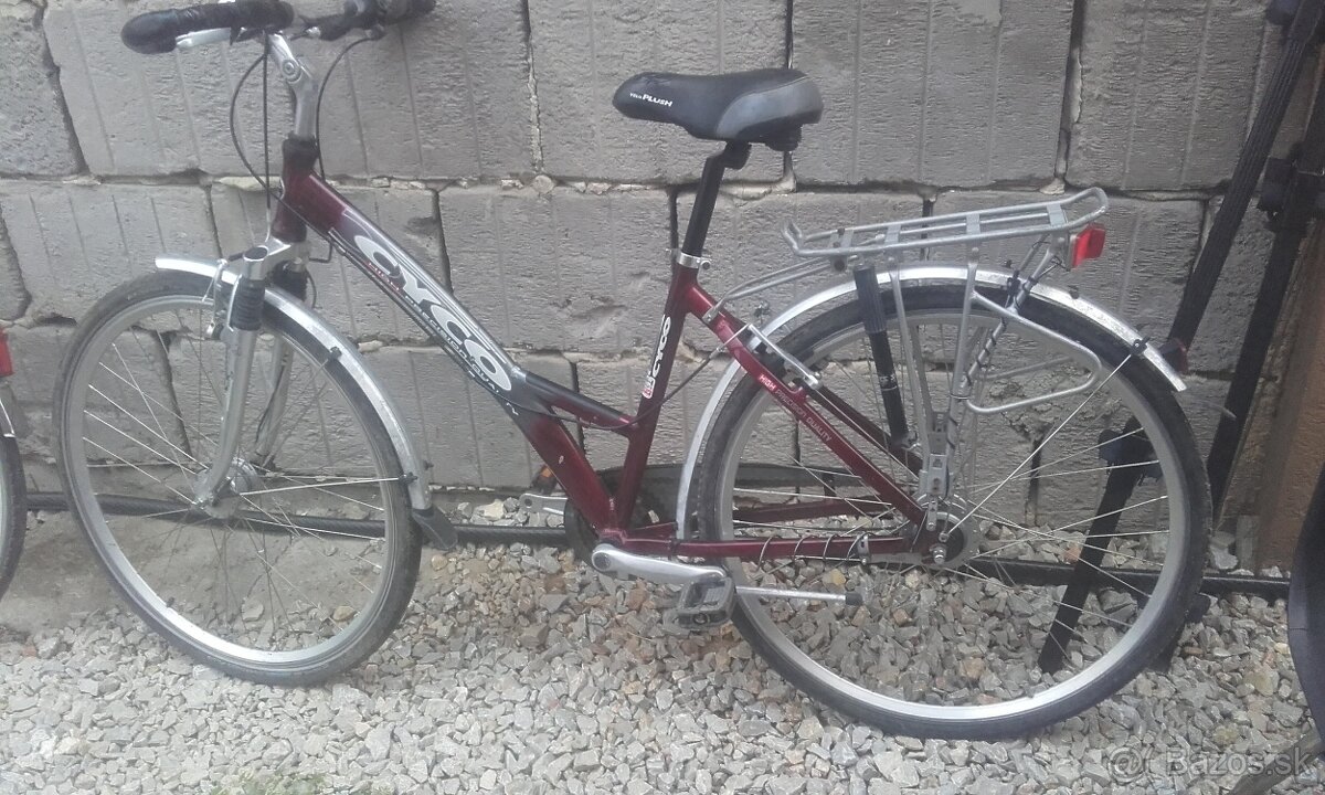 Trekovy bicykell 28" damsky