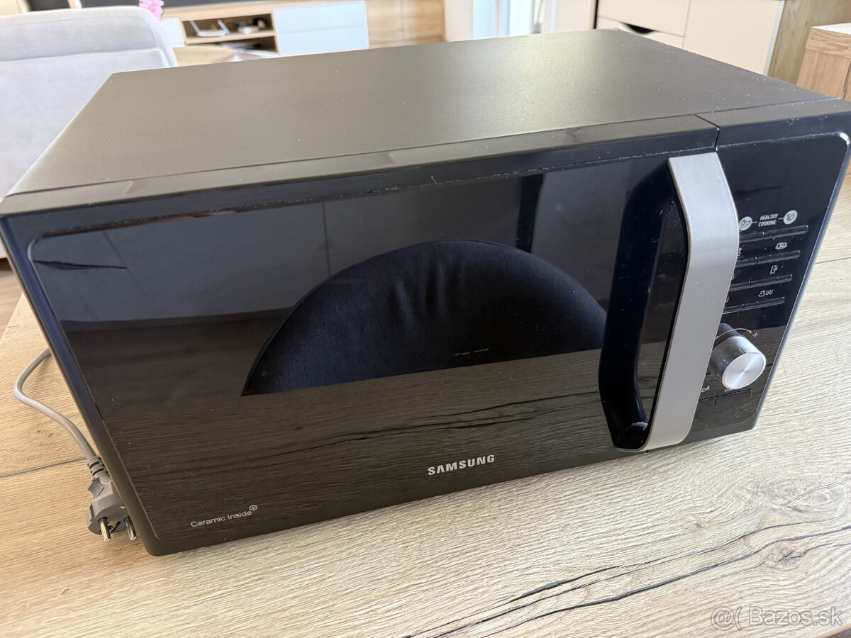 Predám mikrovlnnú rúru Samsung MG23F301TAK