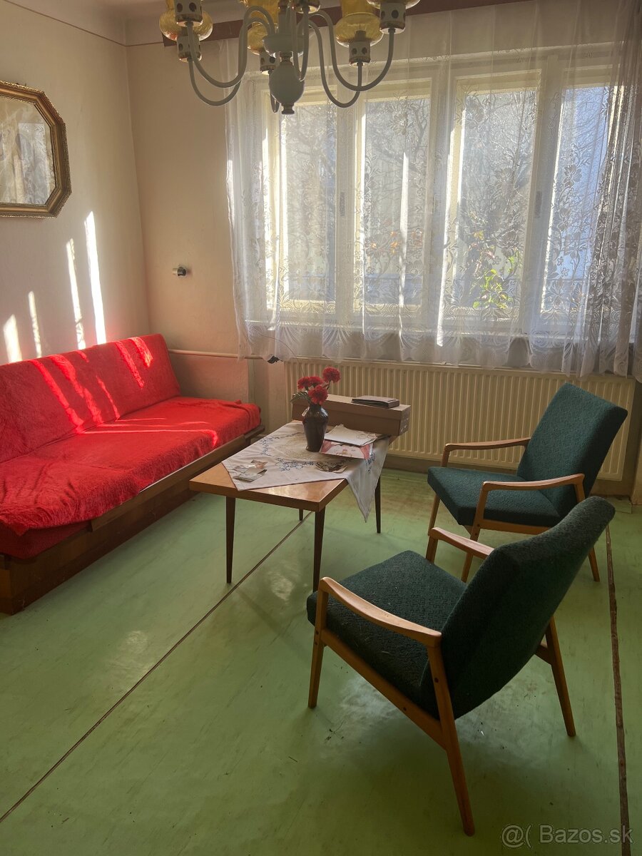 Predaj Dom s pozemkom 1.280 m2 Nová Dedina Levice