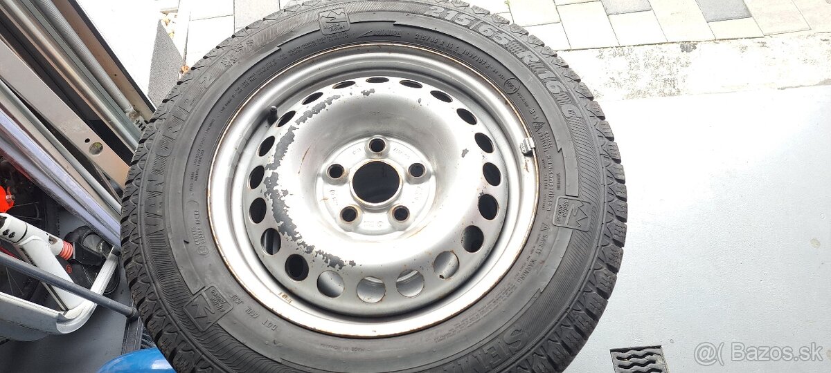 Zimne pneu 215/65r16c