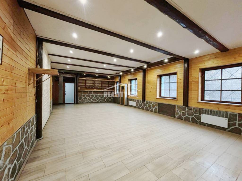 EXKLUZÍVNE NA PREDAJ - RODINNÝ DOM - KOLÁROVICE, BYTČA