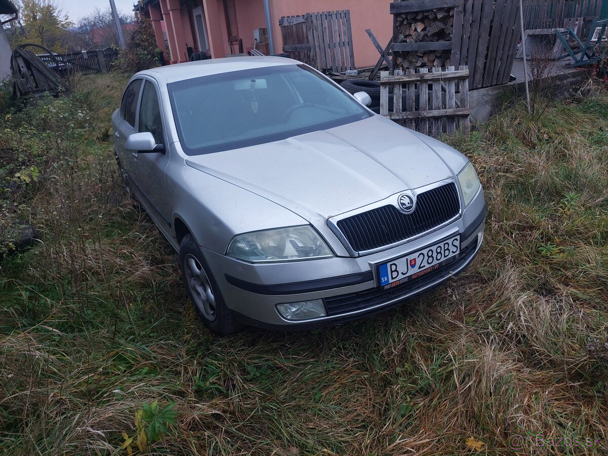 Predam náhradné diely Octavia 2