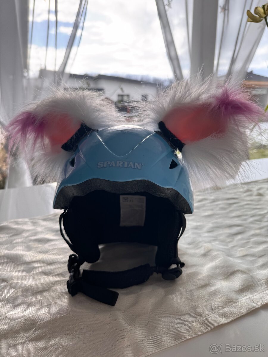 Lyžiarska prilba značky SPARTAN