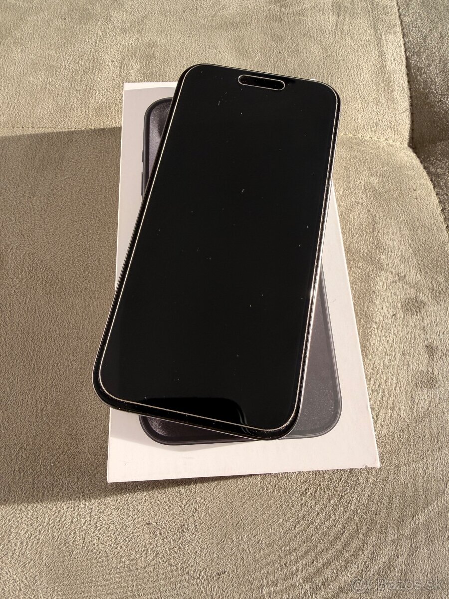 Predám iphone 15pro 256GB black titan
