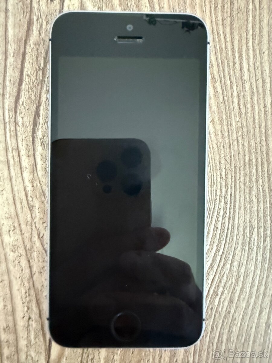 iPhone SE 32 GB (1. generácia)