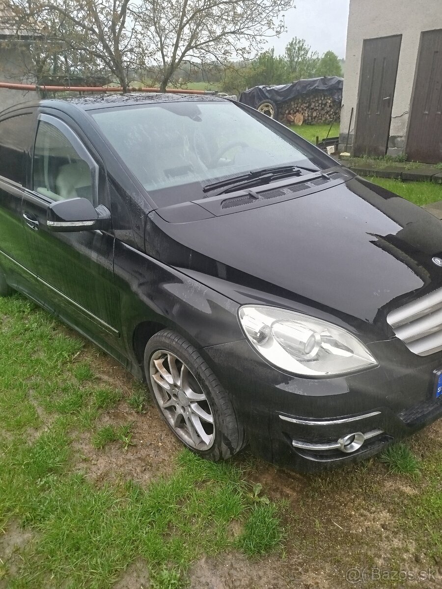 Predam Mercedes Benz
