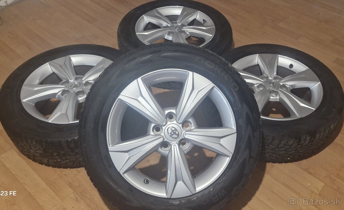 Predám zimny komplet Toyota CH-R 5x114,3 R17 ,215/60 R17