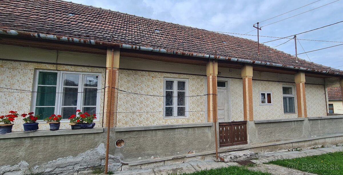Füzérkomlós 2a1/2 izbový vidiecky dom s veľkou záhradou a st